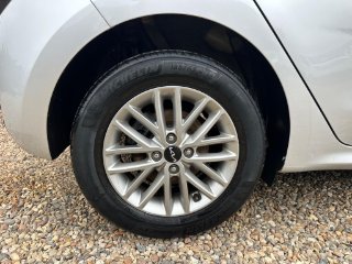 /photos/9949/842ae775-73c9-4465-9f55-bba0f5257f1a_i320x240.jpg